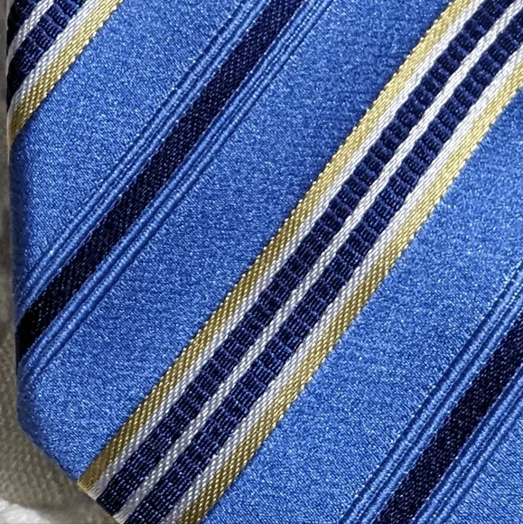 Geoffrey Beene Silk Tie - Picture 2 of 3